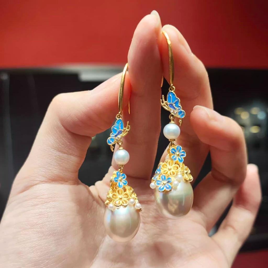 New Chinese-style imitation jade filigree inlaid pearl earrings for women, vintage palace-style Suzhou earrings, suitable for cheongsam and Hanfu
