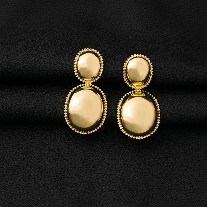 Exaggerated Irregular Atmosphere High-End Jewelry Metal Pleats Round Buttons Women'S Stud Earrings