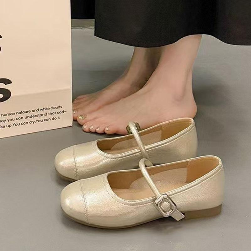Platta silverfärgade damskor nya för vår och sommar franska Mary Jane små läderskor Doudou-skor eleganta kvällsskor