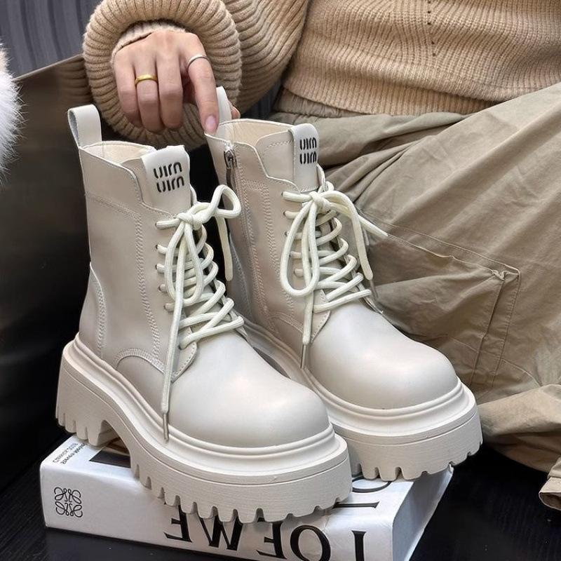 

Женские ботинки мартинс 2025 осень новинка британский стиль платформа на высокой подошве универсальные ботинки-локомотивы большой размер короткие ботинки женские одинарные ботинки 40