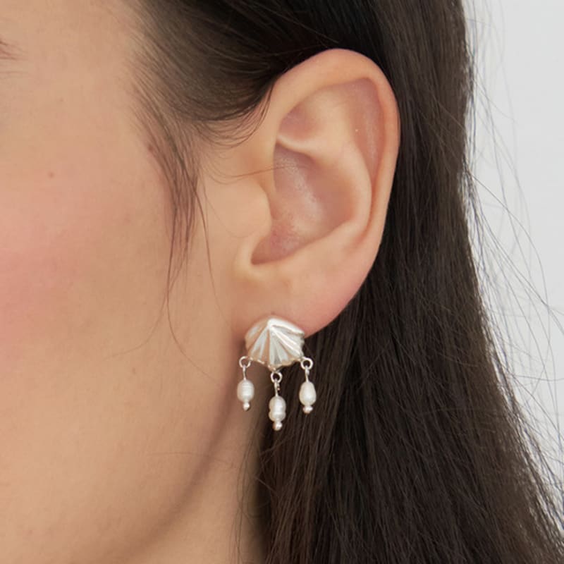 

STILL INSTANT Concha Pearl Drop Earring SF_E05