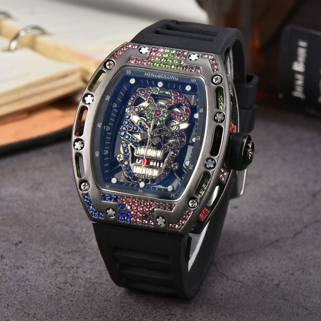 New Colored Diamond Skull Quartz Watch Spot Wholesale Fashion Business Diamond-encrusted Silicone Watch Men