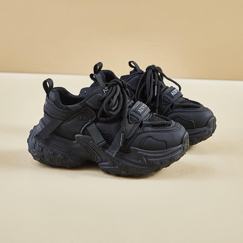 

ins корейская версия новых кроссовок для весны для студенток для бега для спорта на толстой подошве увеличивающие рост повседневные туфли FB9905 40 чёрный