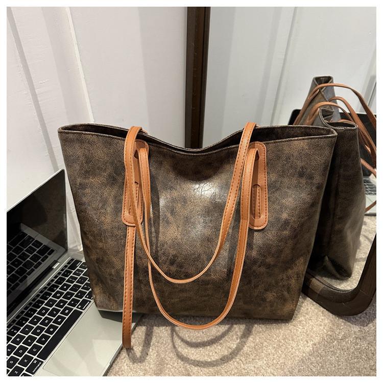 Spacious Pu Tote Bag For Women With Stylish Street Fashion Design Perfect For College Commute