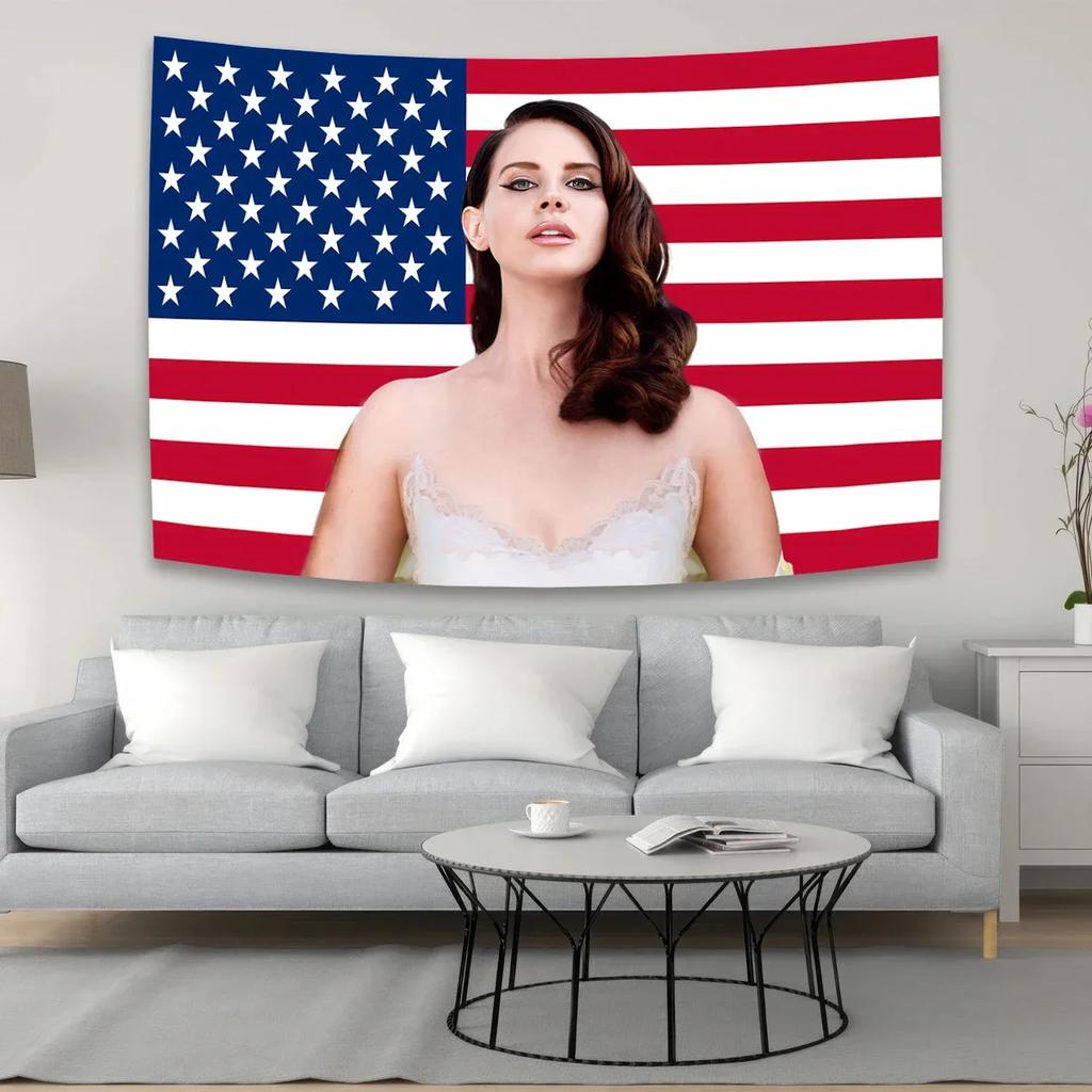 VIKAMA Banner Tappezzeria in Poliestere Lana Del Rey Decorazione Murale Pop Star Americana per Esterno Interno da Appendere per Casa Stanza del Dormitorio