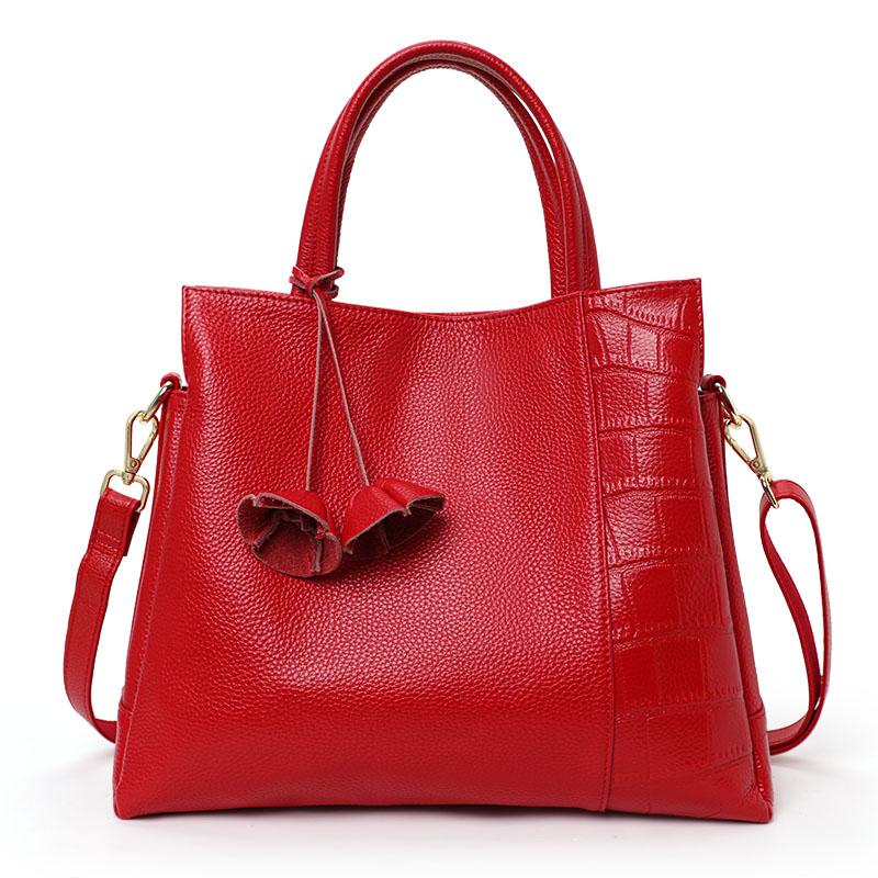 Genuine cowhide leather women's handbag with a flower, scale pattern, large capacity, single-shoulder and armpit bag