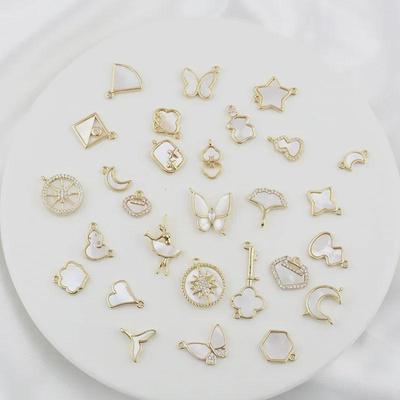18k Guld Zirkon Pärlemor Fjäril Moln Måne Fisksvans Hänge Halsband/Armbandsaccessoar
