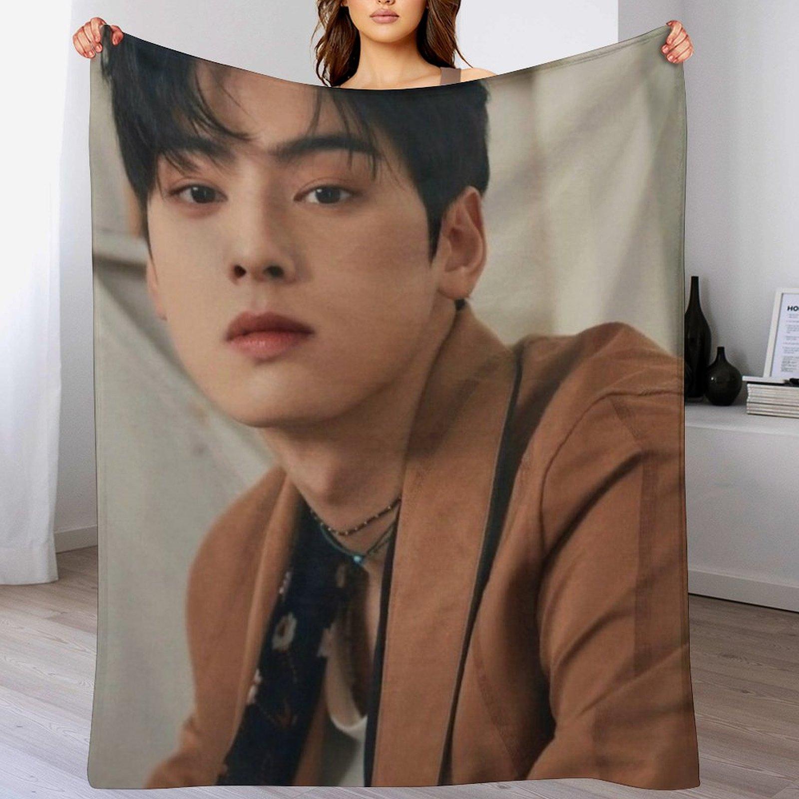 Astro Cha Eun-woo Throw Blanket Stylish Warm Blanket for Living Room Bedroom Size: 75*100cm, Weight: 230 GSM