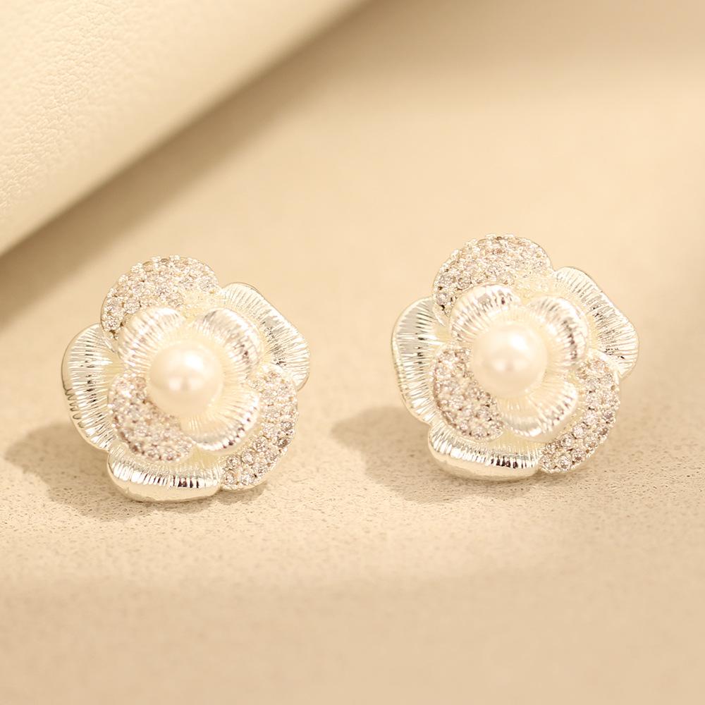 Elegant Classic Micro-inlaid Zircon Brushed Rose Stud Earrings Gold and Silver Pearl Flower 925 Silver Needle Earrings Earrings