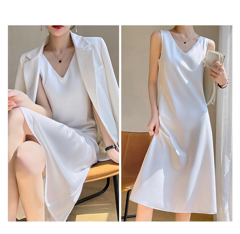 Czarna Satynowa Sukienka Slipowa Bez Rękawów w Linii A – Damska Letnia Długość Nad Kolano