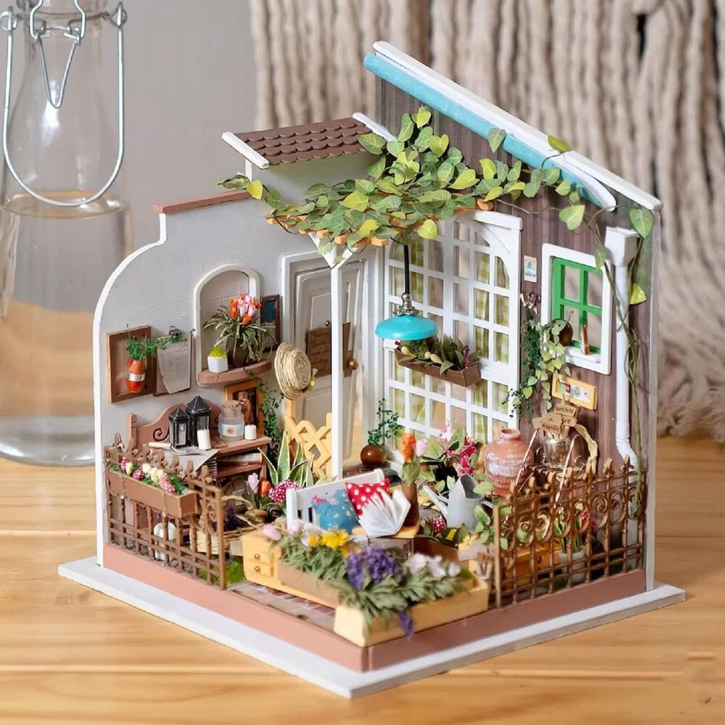 Miller's Garden (DG108) | DIY Miniature House Kit