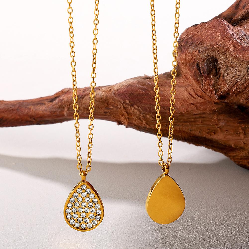Ins Fashionable Stainless Steel 18K Real Gold Plated Love Heart Claws Fixing Stones Cubic Zircon Pendant Necklace for Women