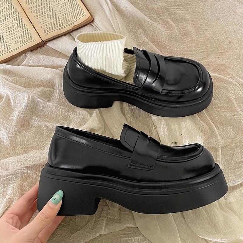 

Черные туфли на платформе в ретро-стиле в британском стиле, женские, новые весенне-осенние туфли-лоферы Мэри Джейн с одной педалью 2025 года 40 чёрный