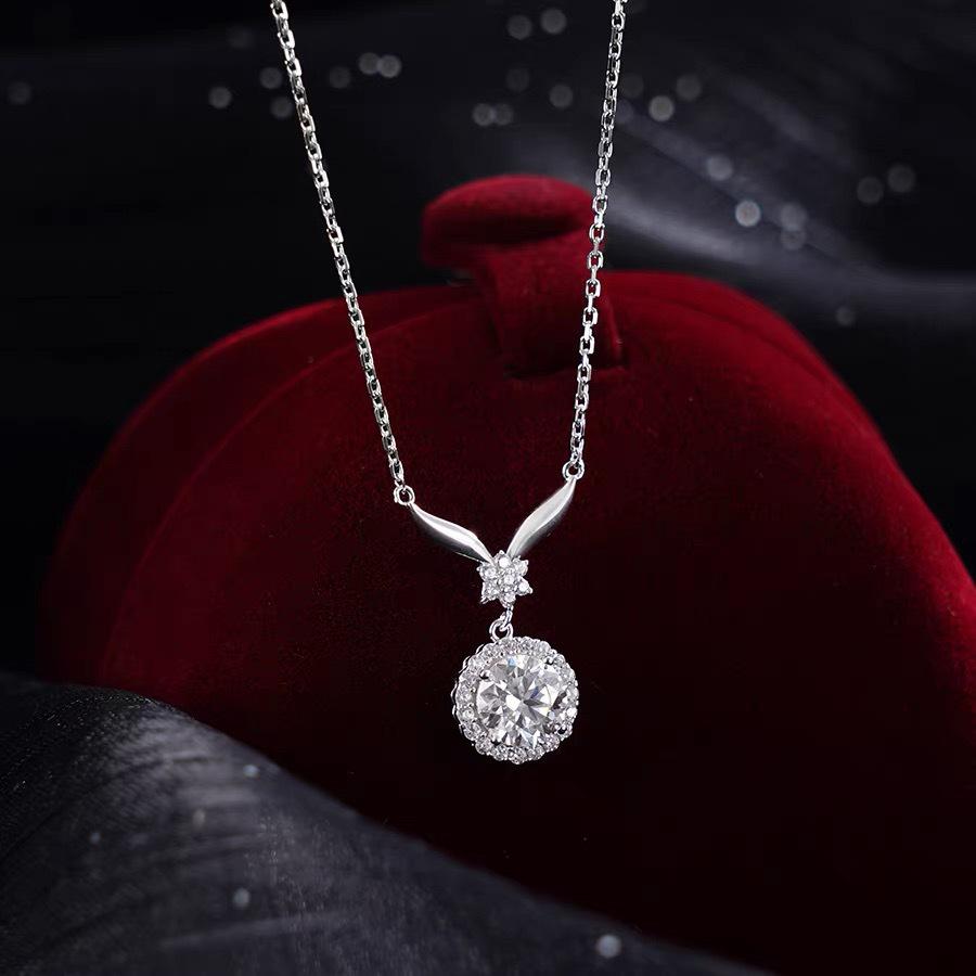 Moissanite S925 Sterling Silver Mermaid Tail Necklace - Elegant Clavicle Chain for Women