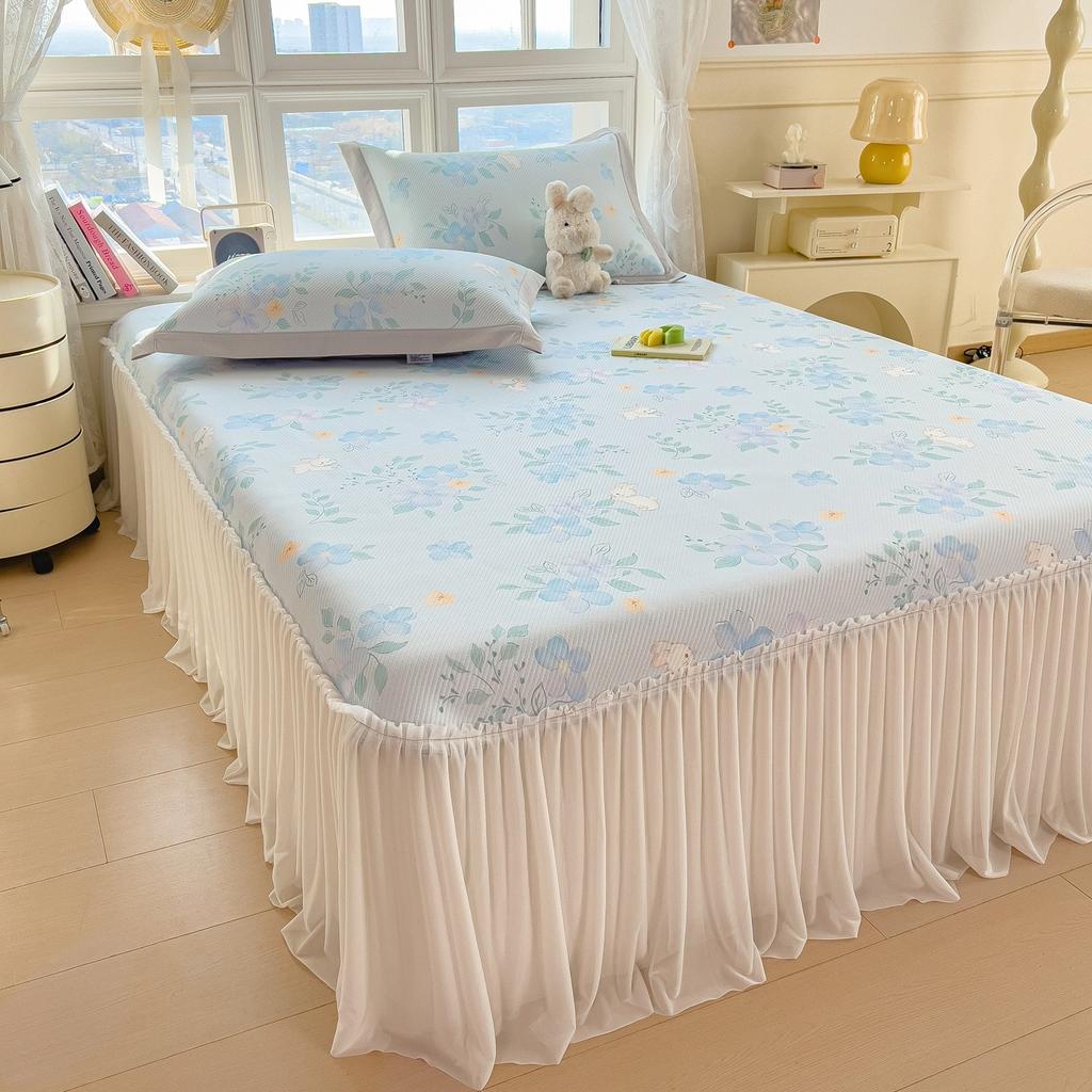 Princess Style A-class Lace Bed Skirt Cooling Mat Three Piece Set, Cool Feeling Ice Bean Bed Skirt Ice Silk Mat Three Piece Set