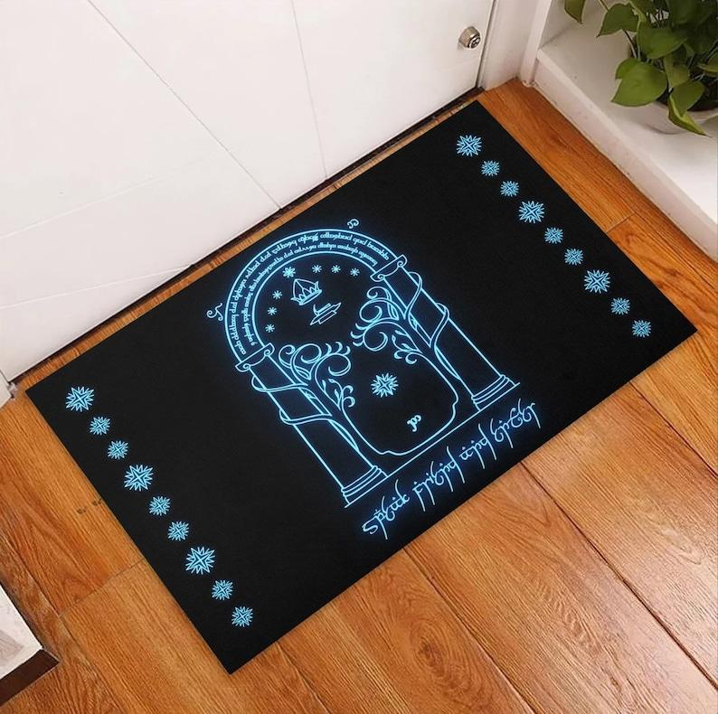 Talking Friend and Comes in, Lord of The Rings Door Mat, Talking Friend and Comes in Polyester Footmat Close Gift New House 40cm x 60cm