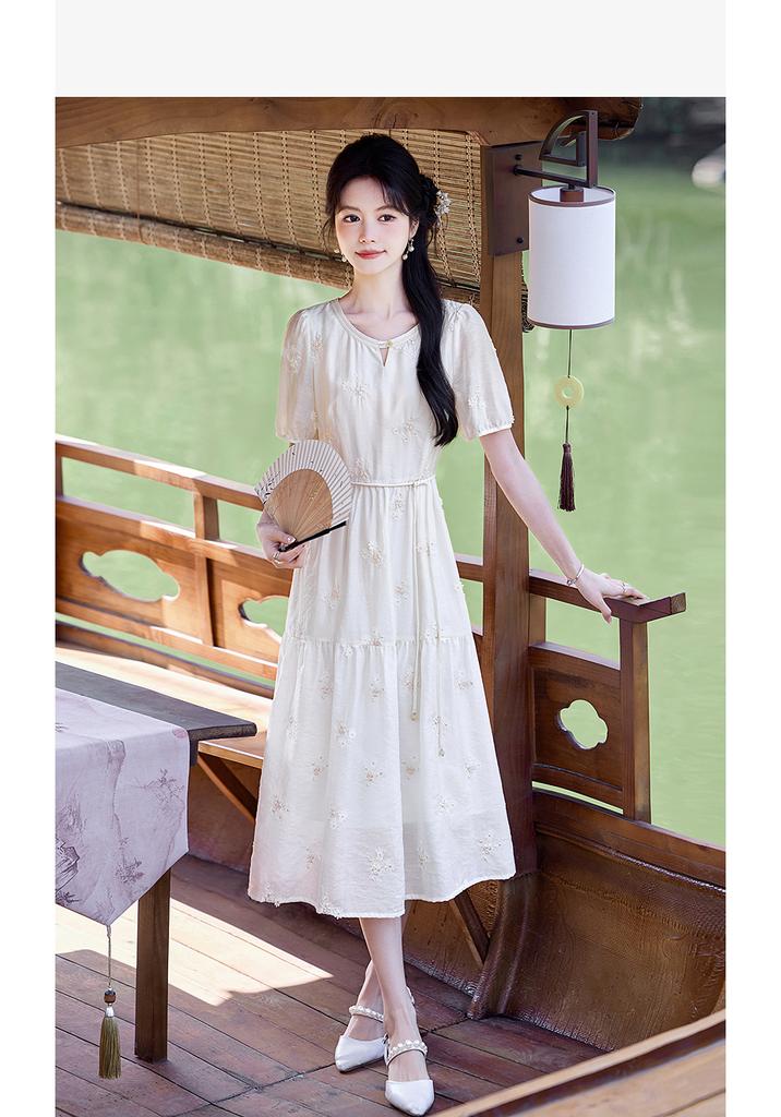 Design Sense Niche Fashion Temperament Slimming Dress for Small Figures