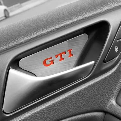 Pasuje do Golf6 MK6 MK7 GTI Rline CC Klamka do drzwi samochodowych Wewnętrzne naklejki z logo pojazdu Klamka do drzwi ze stali nierdzewnej