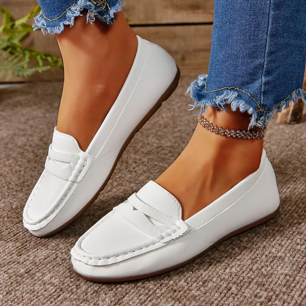 Fashion Women Shoes Flats Leather Moccasins Sneakers Woman Casual Shoes Slip-on Loafers Female Boat Shoes Big Size 2025