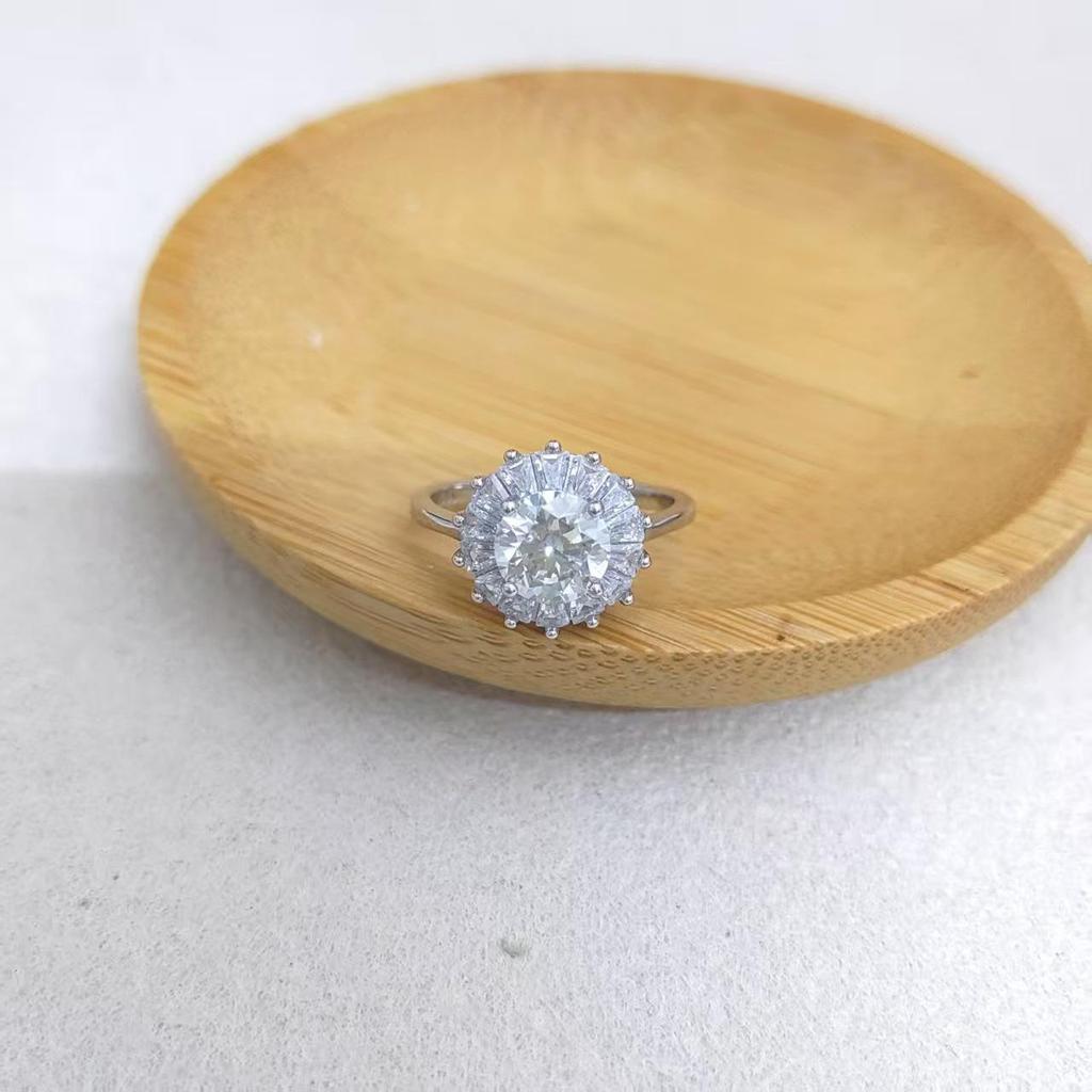 Sunflower Moissanite Ring In S925 Sterling Silver - One Carat Zircon, High-End Women's Jewelry