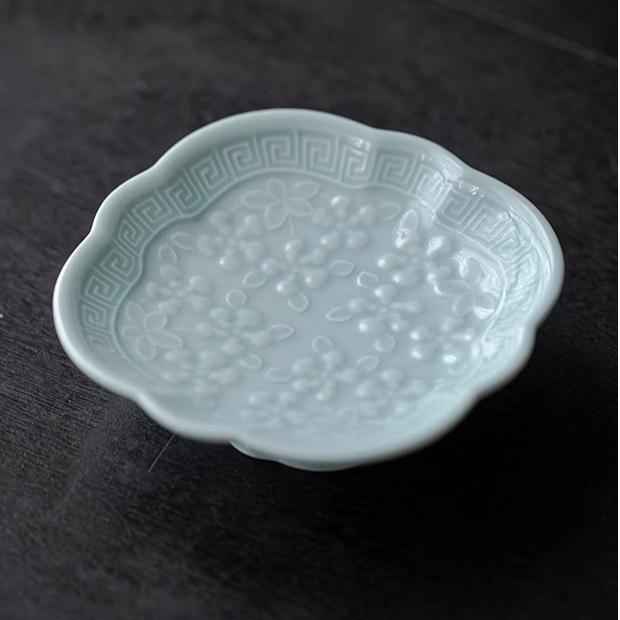 Chinesische Keramik Relief Dim Sum Tablett Hohes Obsttablett Kreatives Trockenobsttablett für Zuhause Teezeremonie Zubehör