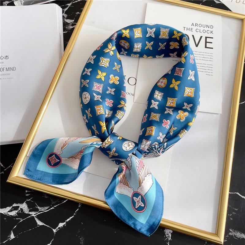 Luxury Chain Small Square Scarf 70Cm Imitation Silk Scarf Women'S Season Travel Decoration Scarf Shawl Silk Scarf
