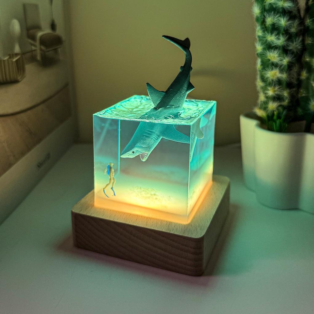 Micro Landscape Ocean Whale Dropping Resin Desktop Light Home Desktop Living Room Decoration Creative Gift