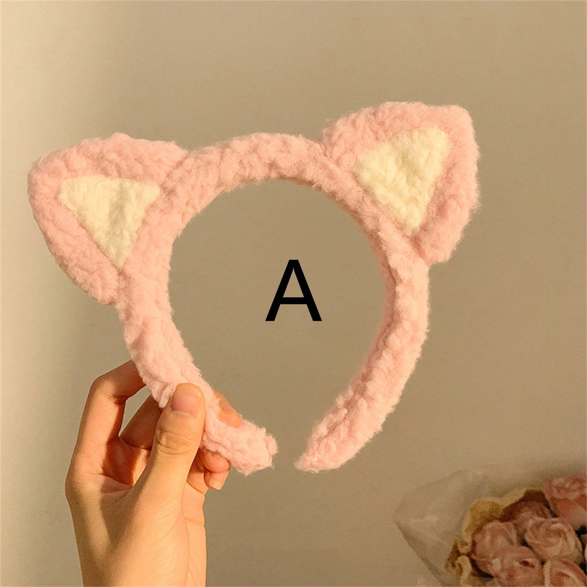 

1 шт. Розовая плюшевая повязка на голову с кошачьими ушками и мордочкой медведя для женщин, инструмент для макияжа и повязка для волос для нанесения маски для лица, милая резинка для волос