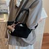 2025 new fashionable versatile retro pendant commuter ladies messenger bag dumpling bag underarm bag handbag