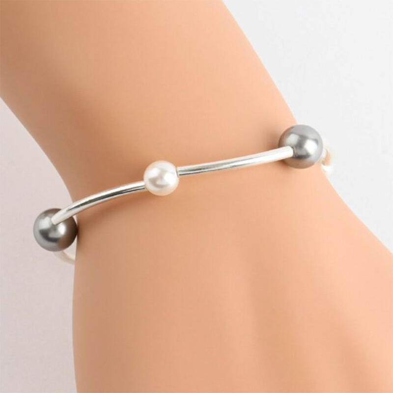 

Silver bracelet, simple, clingy, subtle guest look, pearl charm, silver ball Multi