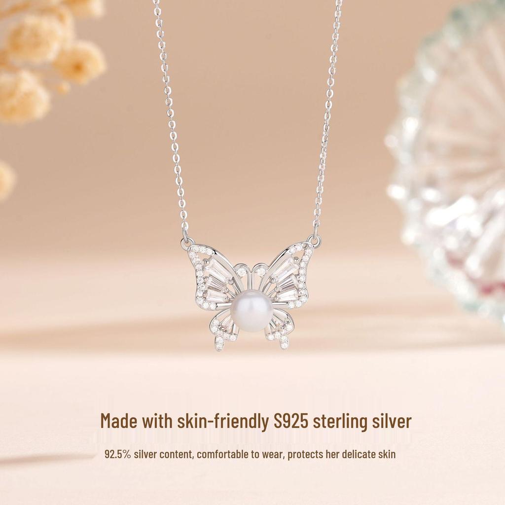 Butterfly Dance Necklace: S925 Sterling Silver, Light Luxury, Fashion Hetian Jade Butterfly on a Delicate Collarbone Chain for Women.
