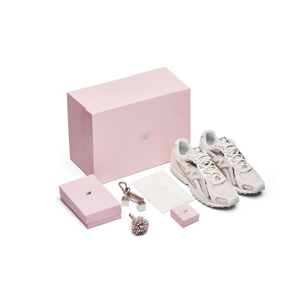 New Balance 204L Limited Edition Gift Box Comfortable Versatile Lifestyle Casual Shoes Unisex sneaker Light-Pink U204L210