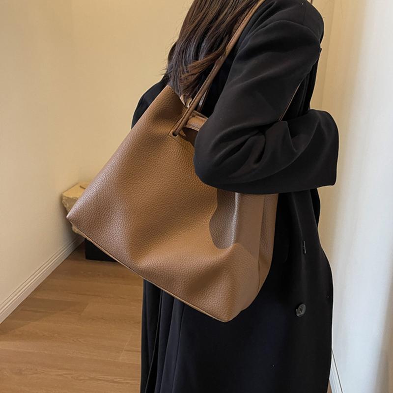 Yogodlns Vysoce kvalitní velkokapacitní taška typu bucket pro ženu, nová módní texturovaná ruční taška přes rameno pro každodenní nošení do práce a z práce, podpažní taška tote