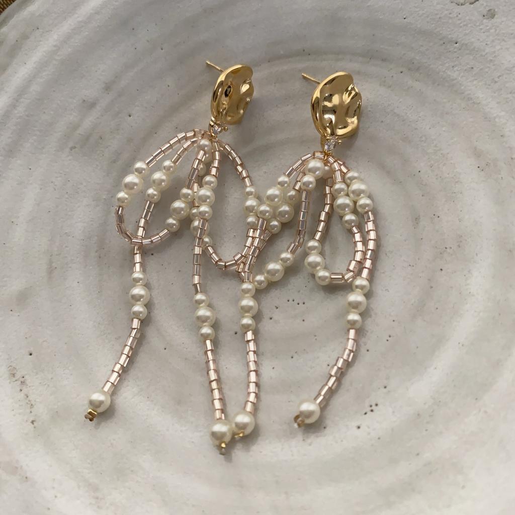 Retro Temperament Pearl Bow Flower Earrings Women'S Senior French Design Earrings