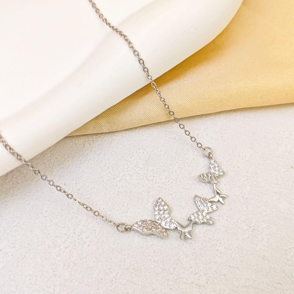 Women's Gold-Plated Copper Necklace: Luxury Fu Lu Pendant Clavicle Chain - Versatile Fashion Accessory
