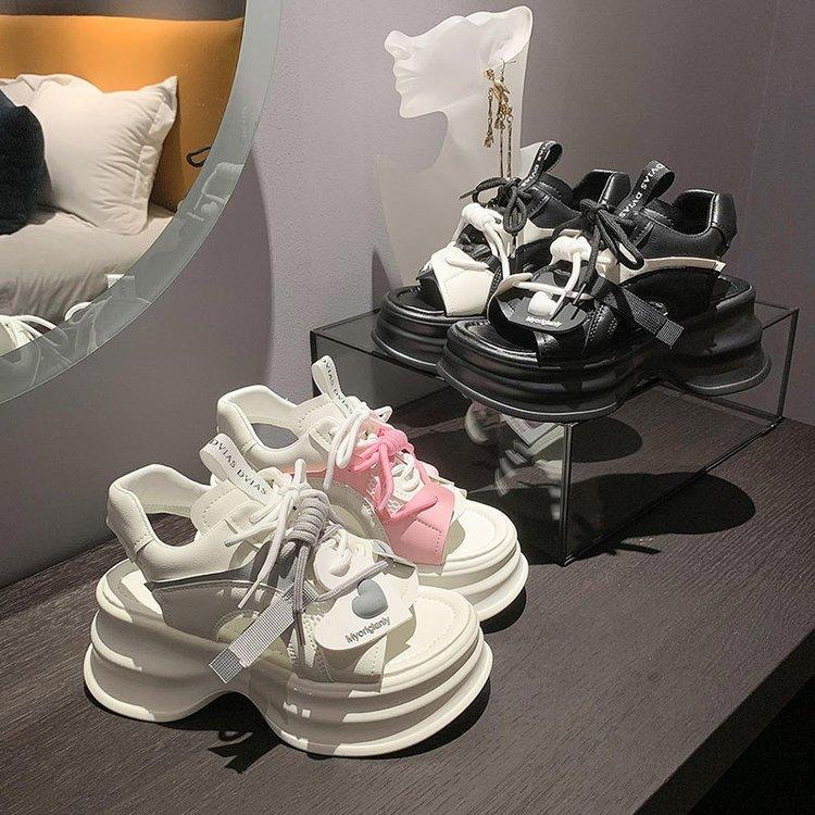 Color matching thick-soled muffin sandals women's 2025 new versatile heightening love sports Roman sandals European trend