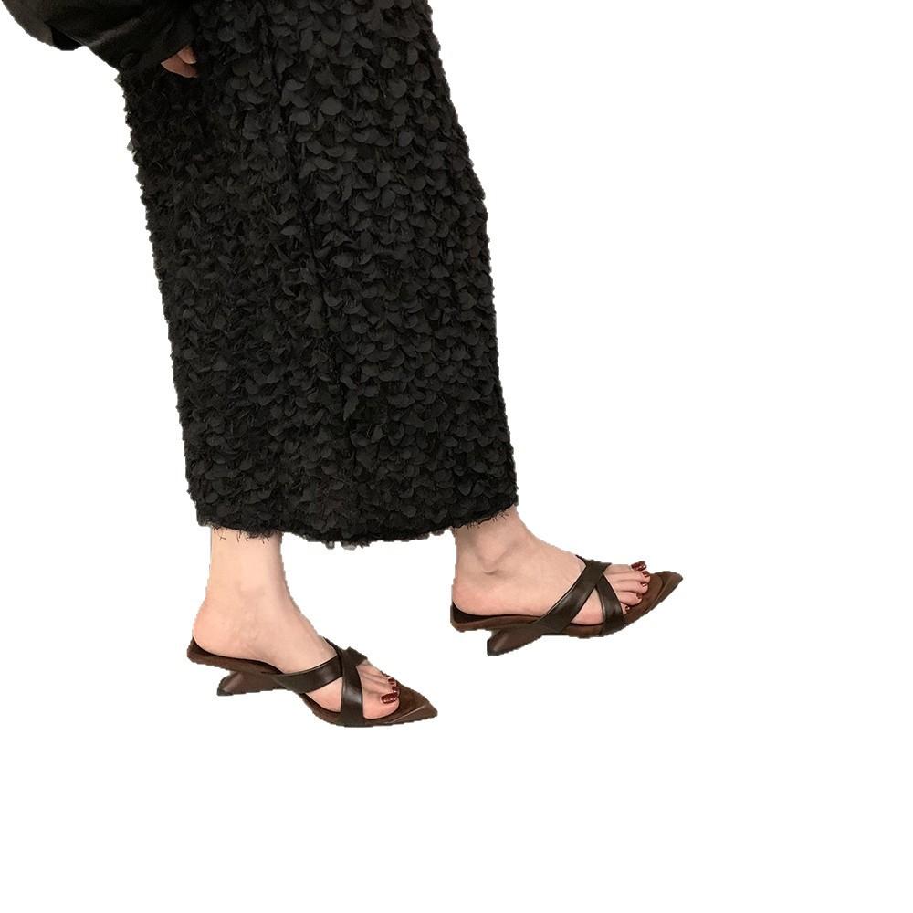 Keilabsatz Retro Spitz Zehenbereich Coole Pantoletten Damen Sommerbekleidung Neu Dünner Riemen Nischendesign Zehenfreie Sandalen