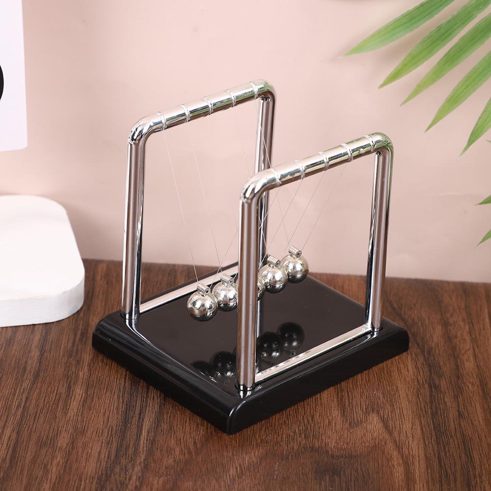Newtons Wiege Magnetische Levitation Pendel: Schreibtisch-Ornament mit ewigem Antrieb