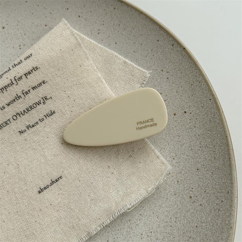 Acetic Acid Pink Duckbill Hair Clip - Simple, Cute Style