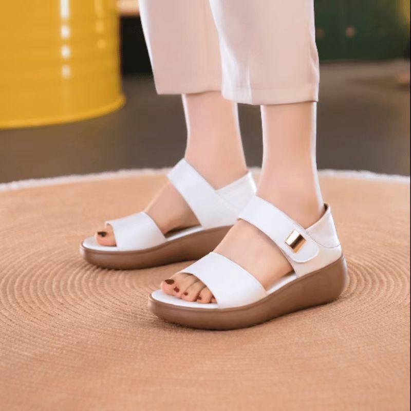 

Импортная корейская версия повседневные универсальные туфли для мам на платформе с нескользящим каблуком сандалии из натуральной мягкой кожи 2025 летние сандалии с мягкой подошвой 40 белый