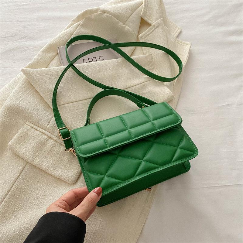 

Популярная в этом году модная корейская версия универсальной однотонной женской сумки 2025 весна новая на плечо мессенджер маленькая квадратная сумка зелёный