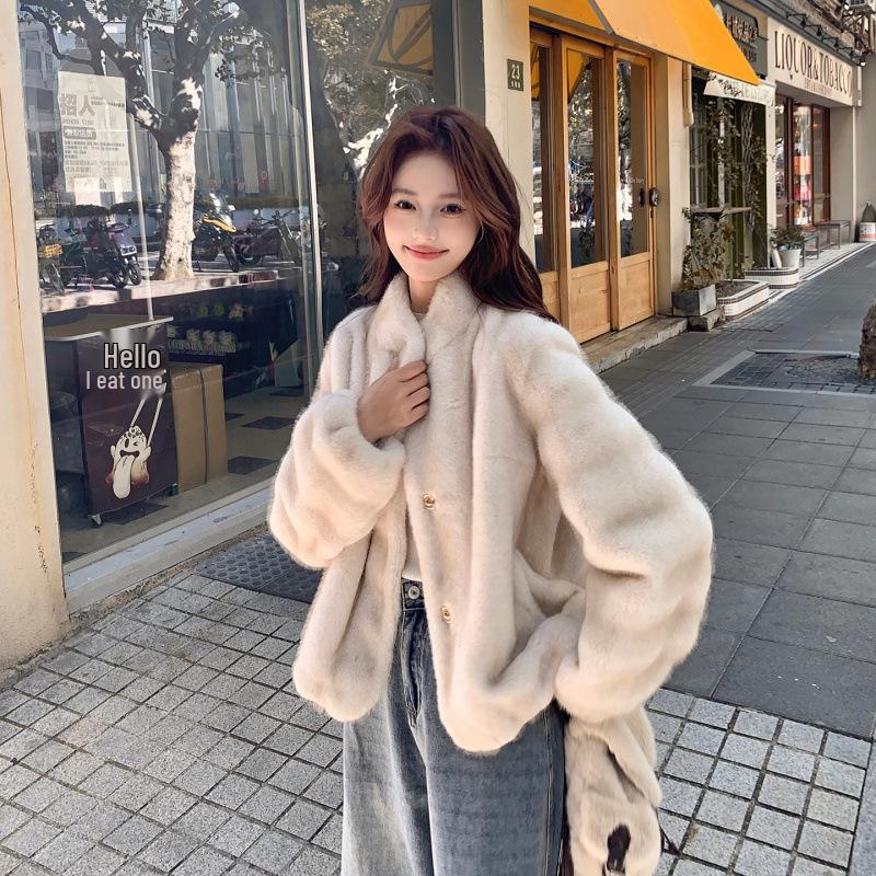 Пальто из искусственного меха норки 2026: Кремово-белый, Стильная, Пушистая, Маленького размера Зимняя одежда для женщин Medium