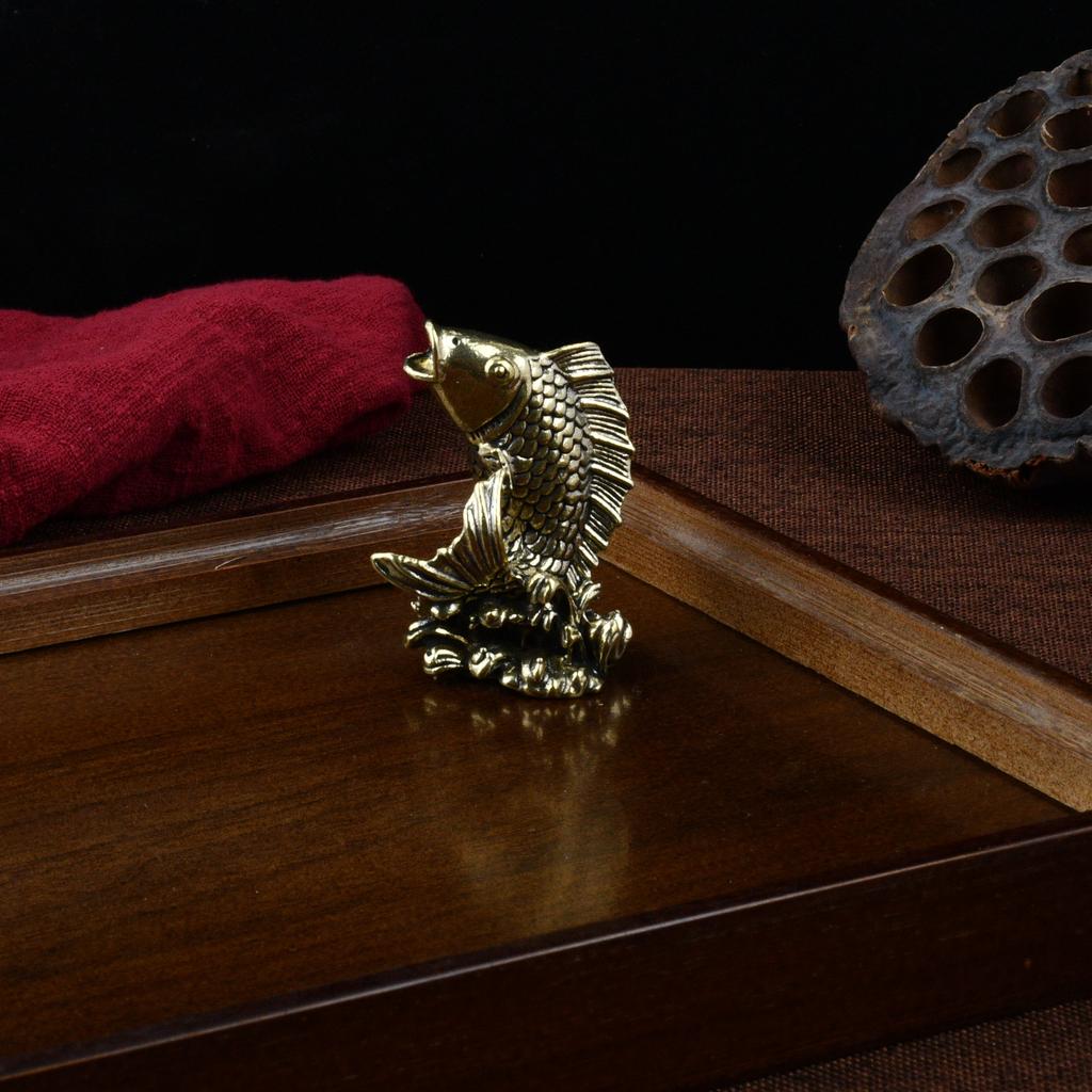 Messing Koi Fisch Schmuckstück für Zuhause Wohnzimmer Büro Teetisch Teepet Dekoration Bronze Handwerkskunst Dekoration Koi Fisch Schmuckstück