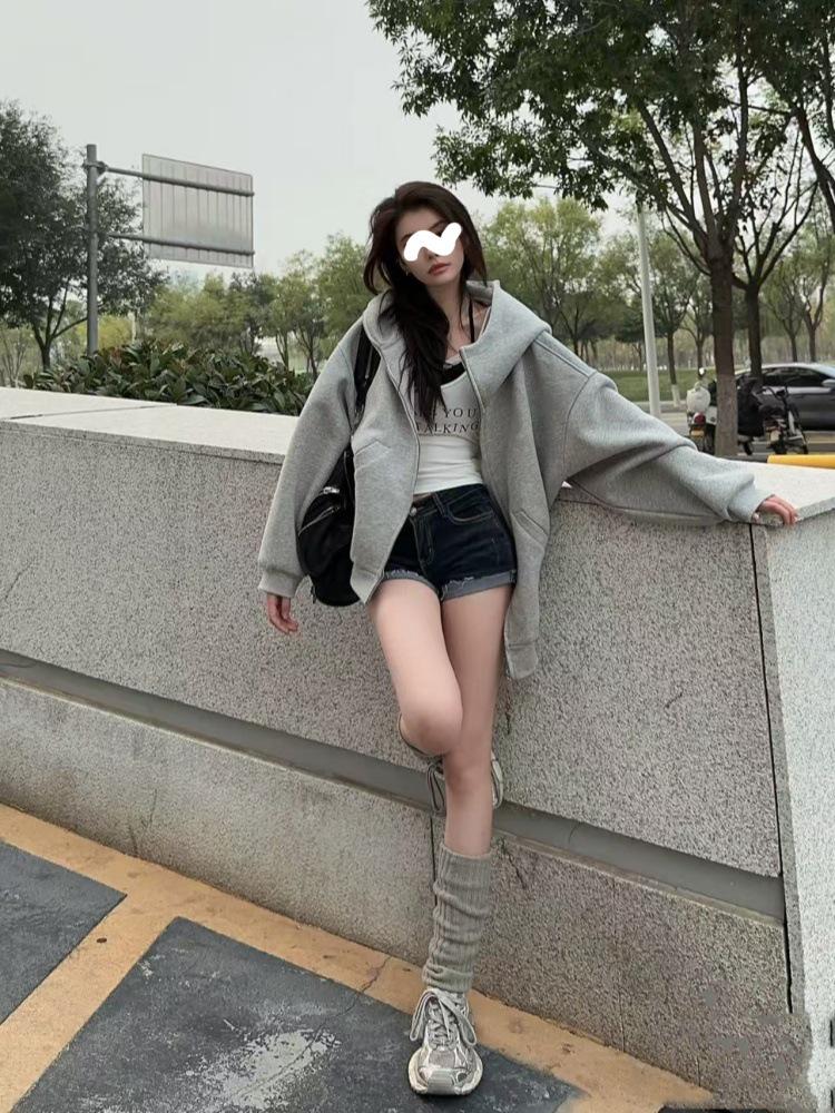 Graues Kapuzen-Sweatshirt mit Reißverschluss und hohem Kragen für Damen - Koreanischer Stil, lockere Passform für den frühen Herbst