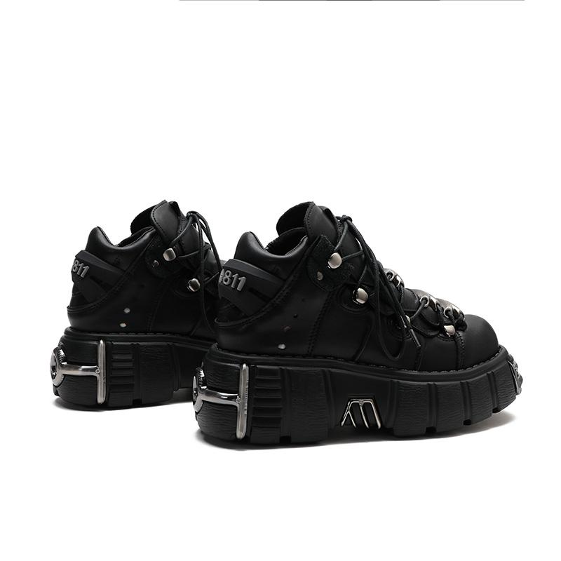 Neue Marke Punk Style Damenschuhe Schnürschuhe Absatzhöhe 6CM Plateau Schuhe Frau Rock Stiefel Metalldekor Damen Sneakers
