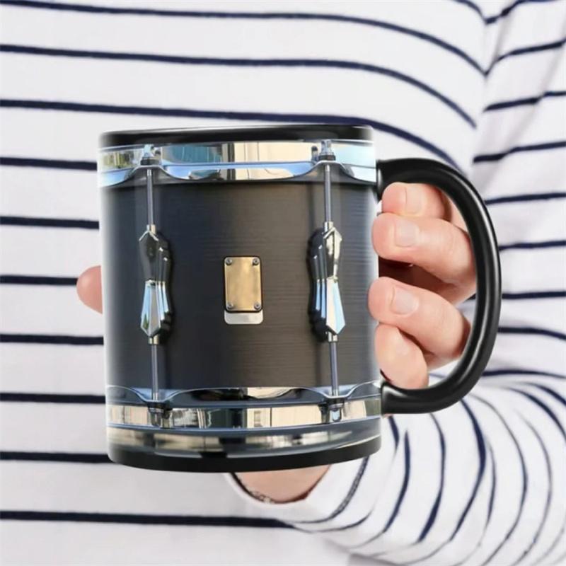 Černý vintage hrnek na bicí Vtipné dárky k bubnování, kreativita Bubnování Šálek kávy Hrací hrnek na buben Keramický hrnek pro bubeníka nebo milovníka bubnů