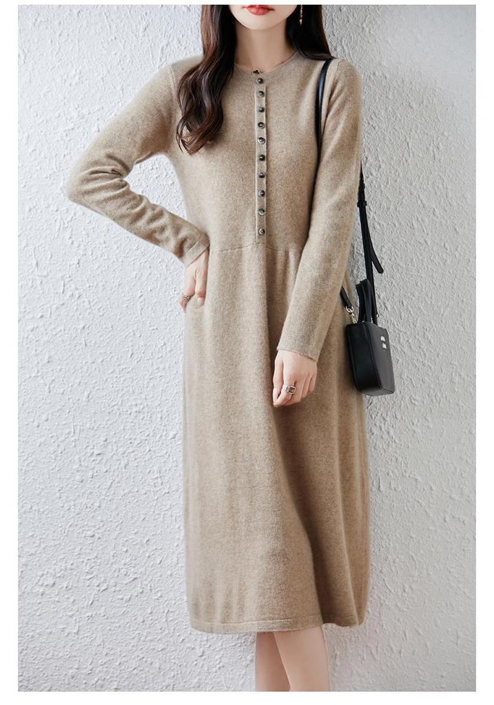 Women's Long Loose Pure Wool Knit Dress - Single-Breasted Round Neck for Autumn and Winter.