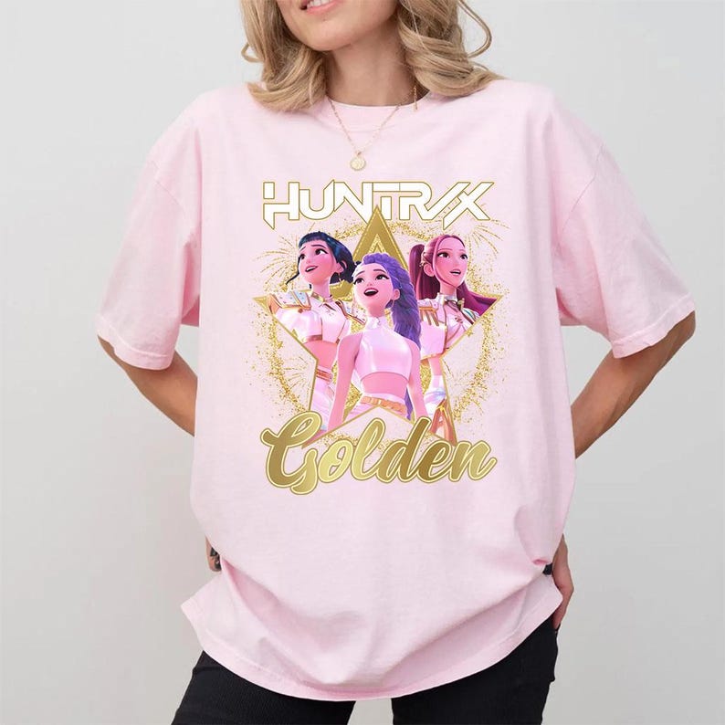 

Золота Сорочка Huntrix, Сорочка Kpop Мисливців на Демонів, Дівчата Huntrix, Сорочка Mira Rumi Joey, Мерч Мисливців на Демонів, Подарунки для Фаната Kpop, Сорочка з Фільму Kpop XXXL білий