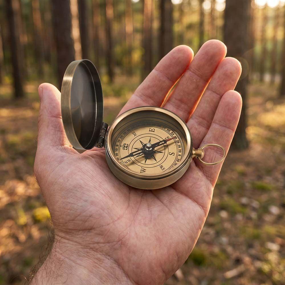 Retro Style Portable Pocket Compass Portable Camping Compass Retro Pocket Watch  Navigation