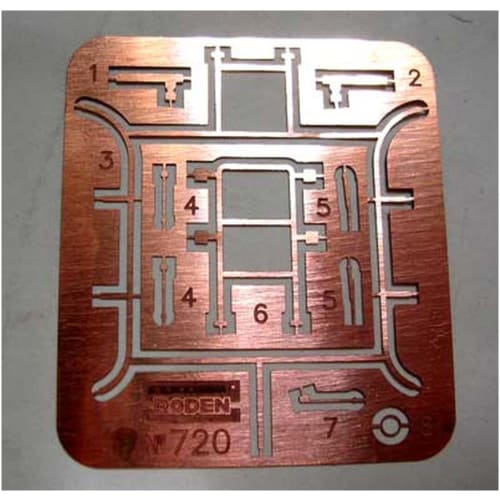 Roden 1/72 Scale German Opel Military Staff Bus W39 Plastic Model Kit RE72720